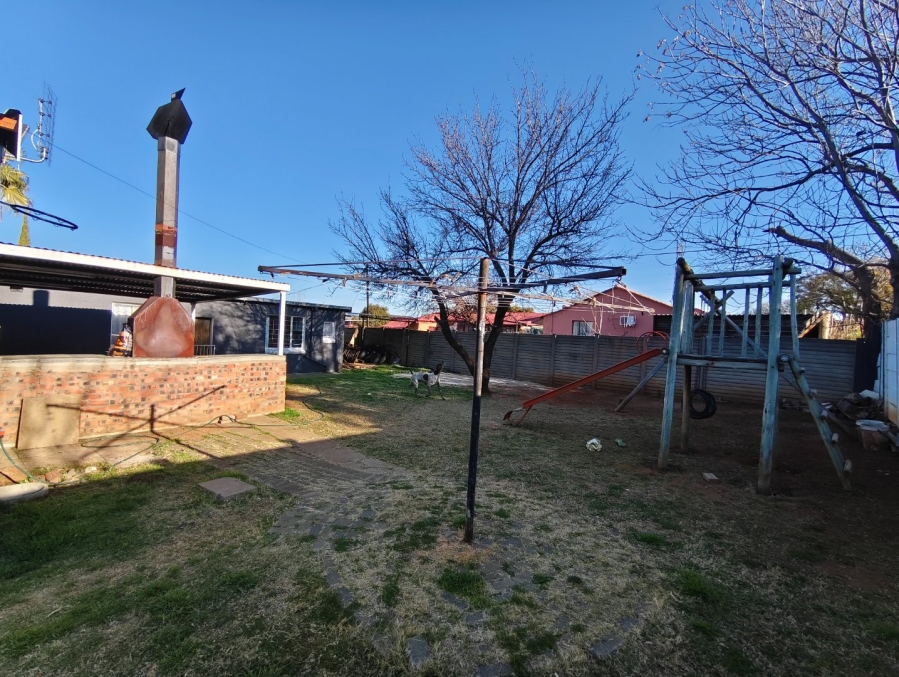 To Let 3 Bedroom Property for Rent in Uitsig Free State
